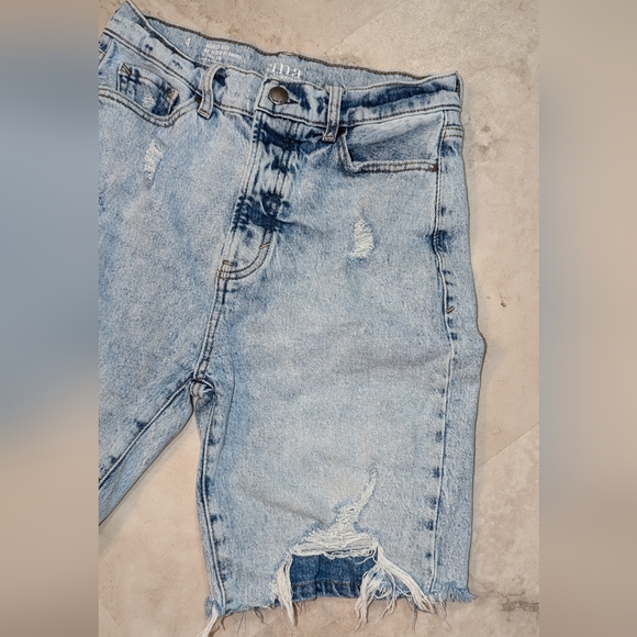 ANA DESTRUCTED 90's BERMUDA JEAN SHORT - Picture 3 of 7